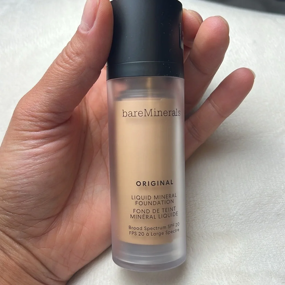 ORIGINAL LIQUID MINERAL FOUNDATION BROAD SPECTRUM SPF 20